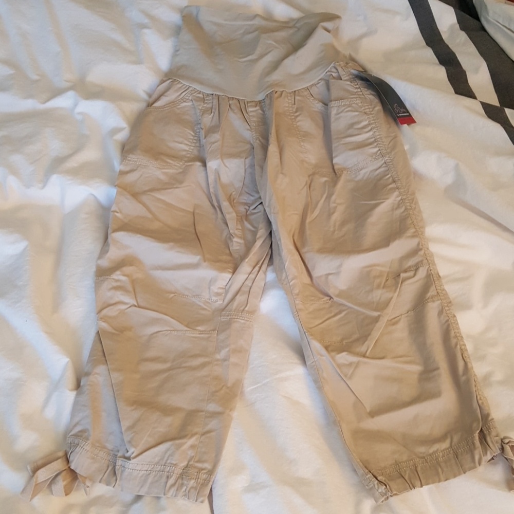NWT Maternity Khaki Capris